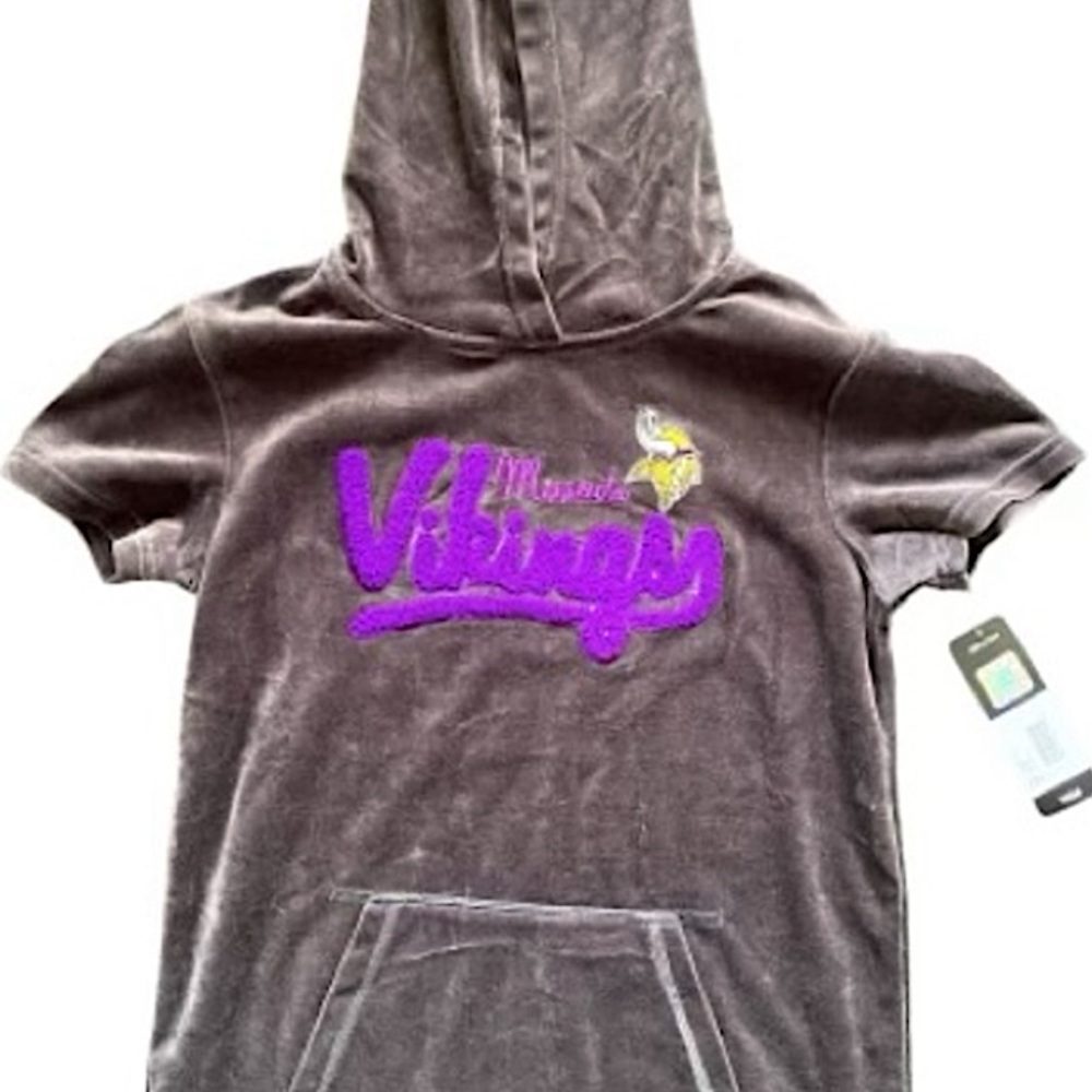 NFL Youth Girls Minnesota Vikings Short Sleeve Velvet Hooded Top - Picture 4 of 9